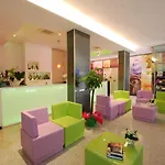 Clara Hotel 3*