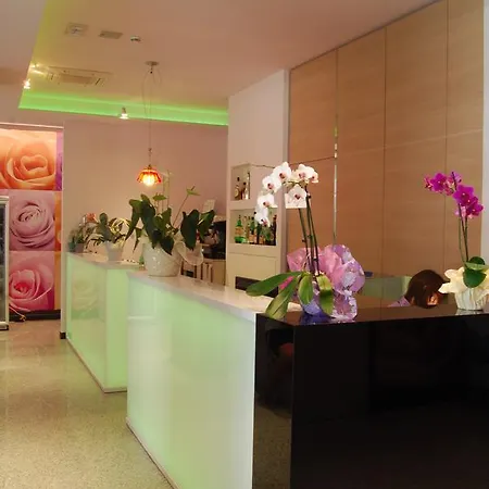 Clara Hotel